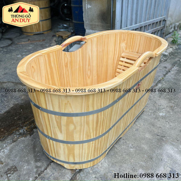 Thùng gỗ ngâm người bo viền tay nắm hỗ trợ điểm tựa an toàn chống trượt ngã.