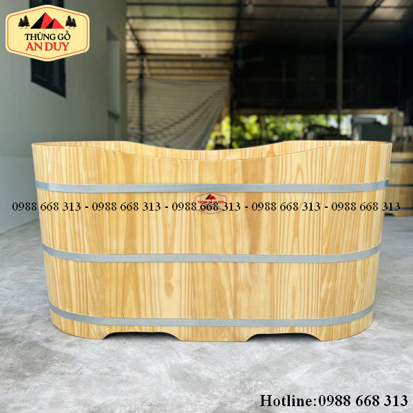 Kỹ thuật ghép mộng âm dương chống rò rỉ trên bồn tắm dài gỗ thông An Duy.