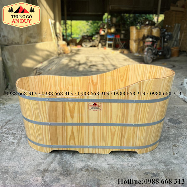 Kỹ thuật ghép mộng âm dương không rò rỉ trên bồn tắm bằng gỗ dáng du thuyền An Duy.