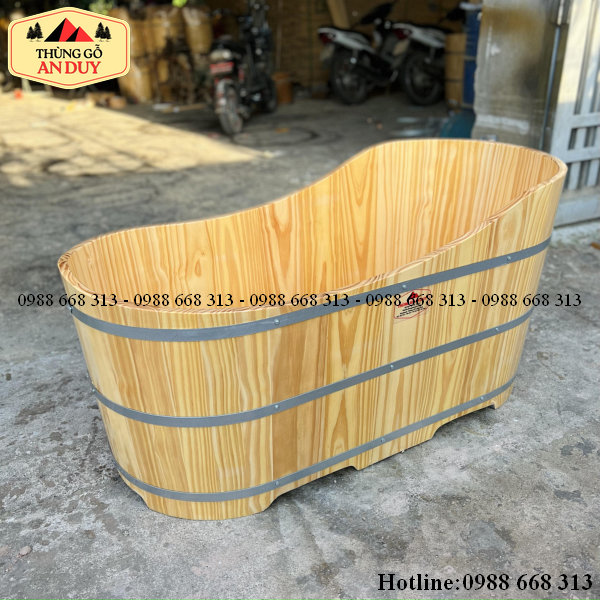 Setup bồn tắm gỗ cao cấp dáng du thuyền cho không gian Resort sang trọng.