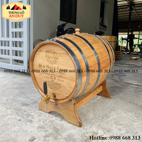 Thùng gỗ sồi 200l phù hợp không gian hầm rượu và nhà hàng chuyên nghiệp.