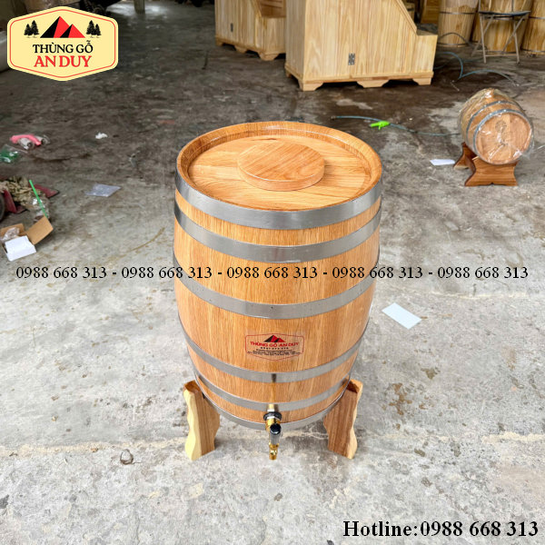 Xưởng sản xuất An Duy đóng gói giao hàng thùng gỗ sồi 50l dáng đứng toàn quốc.