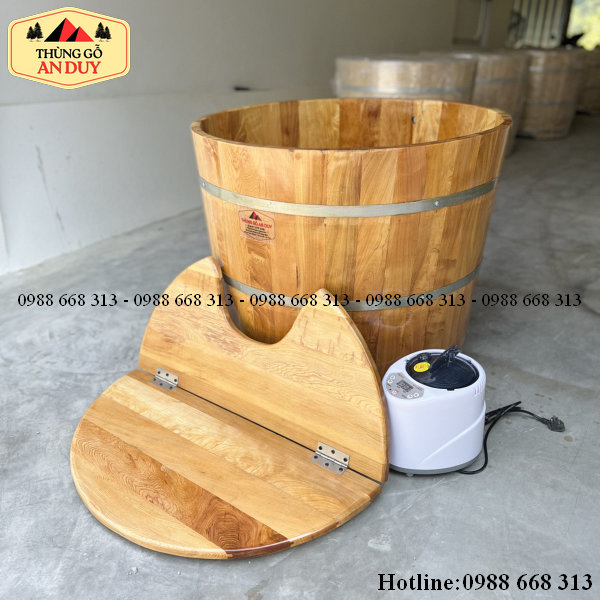 Bồn Tròn Xông Hơi Gỗ Pơmu hoàn thiện trong không gian phòng tắm