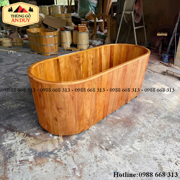 Bồn tắm gỗ dáng dài thư giãn tại xưởng An Duy.