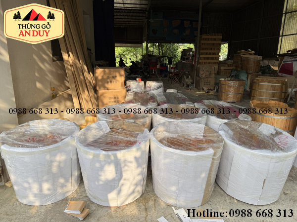 Xưởng sản xuất An Duy đóng gói giao hàng thùng gỗ ngâm người trên toàn quốc.